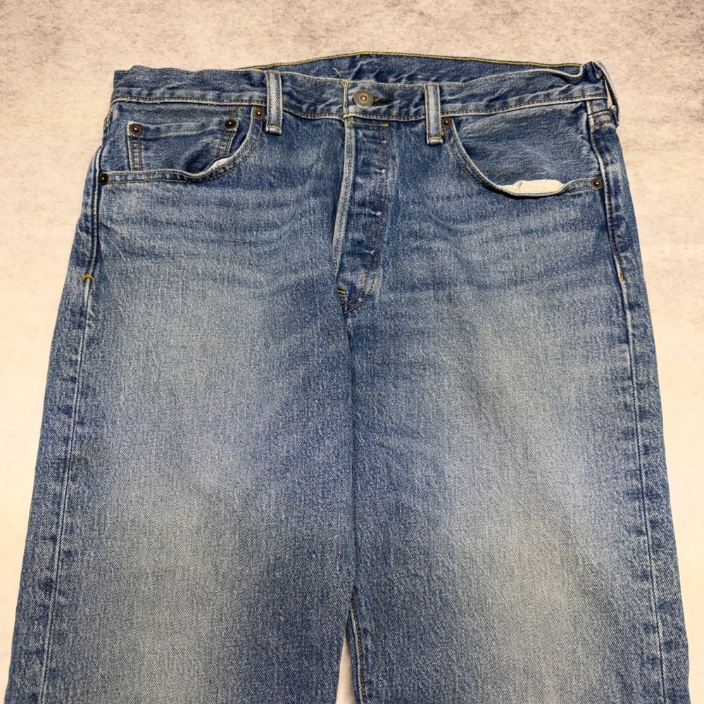 Levis 501xx Original Fit Button Fly Jeans Mens 33x32 Medium Blue Straight Leg - Picture 11 of 11